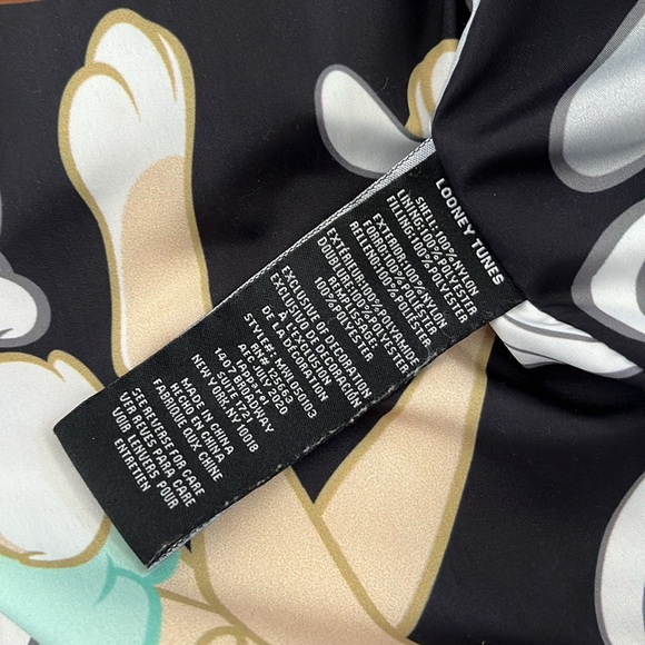 Members Only x Looney Tunes Pink Puffer - Picture 14 of 16